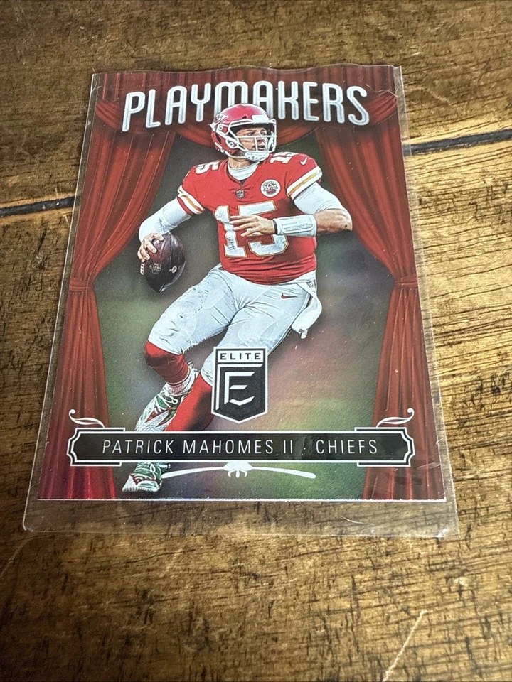 2019 Patrick Mahomes Elite Playmakers  - Image 1 of 2