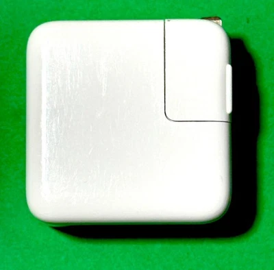 Apple A1540 MJ262LL/A 29W USB-C Power Adapter for MacBook & Pro White - Image 1 of 4