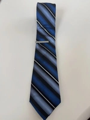 CORBATA EXPRESS HOMBRE RAYAS AZULES Y NEGRAS Foto 1 de 3