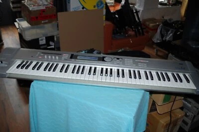 Korg Triton LE 76 Tasten / 128 MB Card - Bild 1 von 4