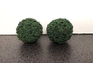 2 Model Scenery Round Shrubs Bushes Green Dollhouses Scale Models Model RR 1.5" - Picture 1 of 4