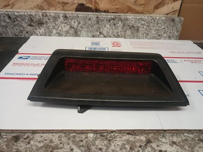 Chrysler 300 SRT8 2005-2007 OEM cubierta trasera tercera central luz de freno lámpara LED Foto 1 de 4
