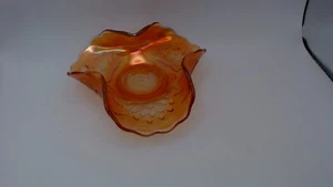 Fenton Caléndula Carnaval Vidrio Lirio de Agua y Colas de Gata Whimsey TriCorner Bowl - Imagen 1 de 6
