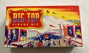Vintage Globe Big Top Circus Model Kit Knights In Armour Band Wagon BT 103-89
