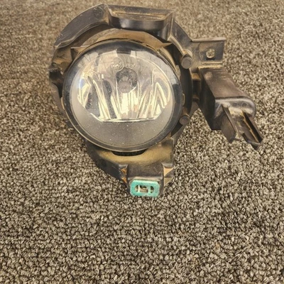 2011-2012 Nissan Leaf Right Fog Light with Bulb and Mount - Image 1 of 4