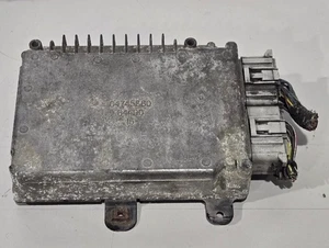 Chrysler Town & Country 2001 motor ECM con soportes P/N 0474586064490 pieza OEM - Imagen 1 de 7