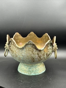 Vintage Brass Scalloped Lions head Double Ring Handled Footed Bowl With Patina - Picture 1 of 24