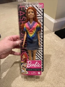 Barbie Fashionistas Puppe #141 rothaarige Puppe mit Batik Fransen Kleid - Bild 1 von 1