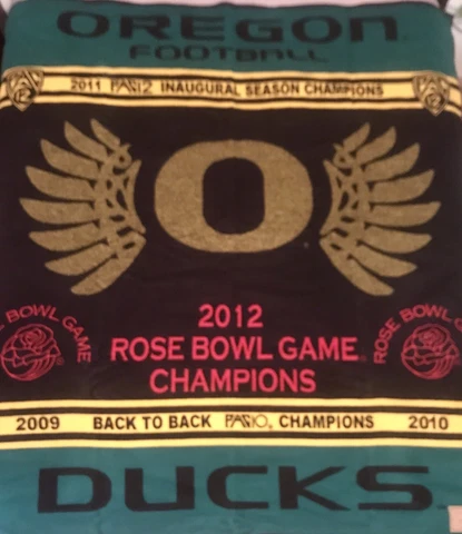 Pendleton oregon ducks 2012 rose bowl champs blanket le-#27/750 never used 64X72 Cover