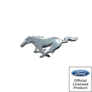 Se adapta a 15-23 Mustang Pony Emblema Trasero Cromado Genuino Ford Licencia OEM Nuevo - Imagen 1 de 3