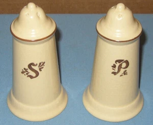 Vintage Pfaltzgraff Village 6-25 Salt & Pepper Shaker Set 6" USA *New Old Stock* - Picture 1 of 4