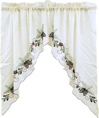 Festive Pine and Holly Lorraine Home Fashions Pine Cones Tier or Swag - Image 1 of 3