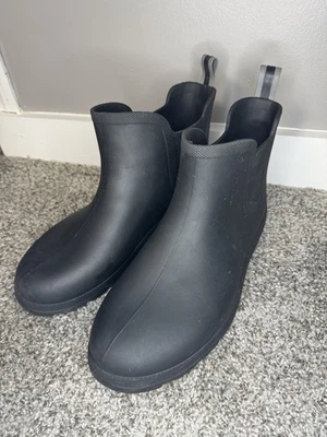 Tote’s Women’s Short Chelsea Boot, Size 12, Black - Image 1 of 4