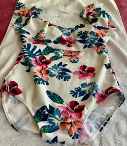 SWIMSUIT SIZE 12 “B YOU”. CUP SIZE C/D .FLORAL PADDED CUPS. EXCELLENT CONDITION. - Picture 1 of 6
