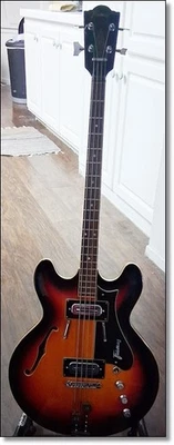 Bajo Framus (de colección) Foto 1 de 2