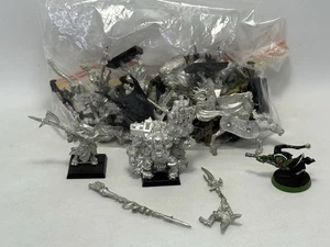 Massive Job Lot Of Warhammer 40k Figures, Weapons, Spare Parts & Etc - Picture 1 of 13