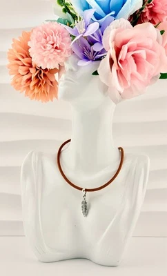 New Genuine Pandora Tan Leather Choker with Feather Pendant 397197CGT-38cm - Image 1 of 4