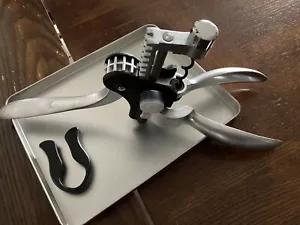 Leed’s Wine Companion Wine Bottle Opener And Foil Cutter (1040-01) - Picture 1 of 5