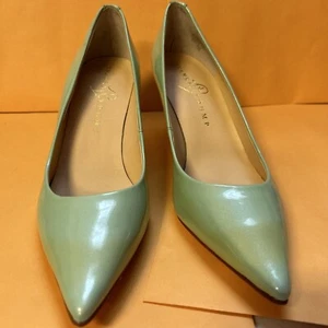 IVANKA TRUMP INDICO Mid Heel Patent Leather Pumps Light Green Size 6.5 - Picture 1 of 7