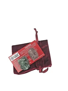 Tanzurine Set of Red and Green Rough Stone Small 30-50mm Velvet Bag Info Card - Picture 1 of 3