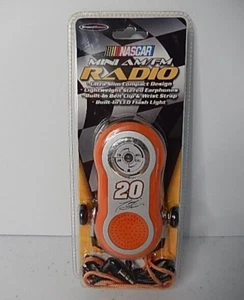 NASCAR Mini AM/FM Radio Tony Stewart mit Ohrhörern Neu aus altem Lagerbestand - Bild 1 von 6
