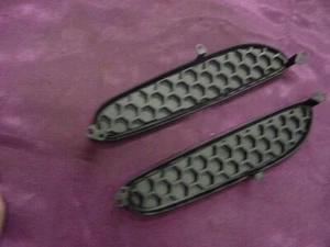 Mustang 1971 - 1973 Nasa Hood Plastic Bezels for Opening NOS - Bild 1 von 4