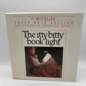 Vintage NIB Unopened The Itty Bitty Book Light-- Paper Back Edition 1985 Zelco  - Picture 1 of 5