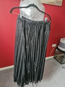 Mango new pleated skirt black size L - Picture 1 of 3