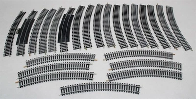 Lote de 24 Piezas Bachmann Curvo HO Pista 18" Radio Riel de Acero Excelente Foto 1 de 4