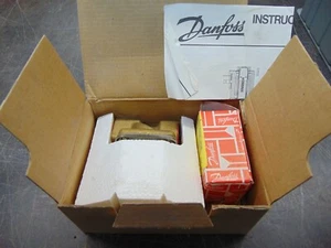 Danfoss Solenoid Water Valve 032U1256 - Picture 1 of 3