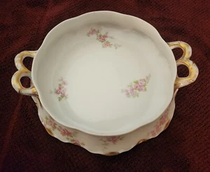 HAVILAND LIMOGES FRANCE SCALLOPED GOLD TRIM PINK ROSES HANDLED CASSEROLE BOTTOM - Picture 1 of 15