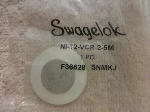 SWAGELOK FILTER / DICHTUNG, 5 MIKRON FILTER, NICKEL, PN # NI-12-VCR-2-5M  - Bild 1 von 4