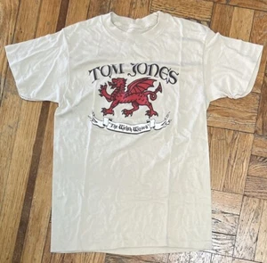Camiseta Tom Jones Gira de Conciertos El Mago Galés De Colección Años 70 Cosida Única - Imagen 1 de 4