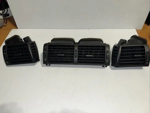 🥇01-06 BMW E46 3-SERIES SET OF 3 DASH FRONT LEFT CENTER RIGHT AIR VENTS OEM - Foto 1 di 4