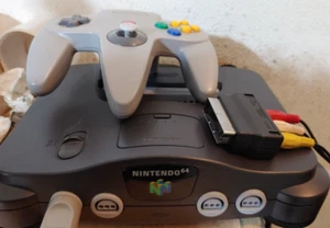 Nintendo 64 64-bit Video Game System Konsole (complete and fully working) 0808 - Picture 1 of 6