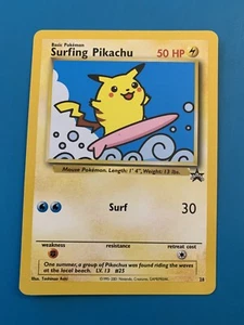 Tarjeta Pokémon Surfing Pikachu #28 Black Star Promo rara de colección - casi nueva - Imagen 1 de 2