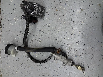 Kawasaki 1994 ZX-6 ZX6 ZX600 NINJA BRAKE CALIPER REAR TOKICO master cylinder hos - Image 1 of 4