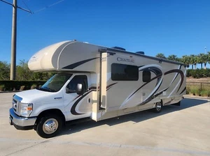 2017 Thor CHATEAU 31W CLASS C MOTORHOME RV - Picture 1 of 40