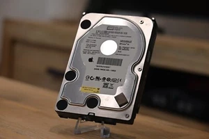 Western Digital 320GB 3.5-inch SATA Hard Drive - Picture 1 of 3