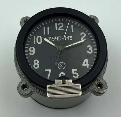 119 ChS-M3 USSR Soviet Military Tank Clock #06860 - Image 1 of 4