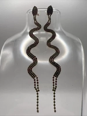 Pendientes colgantes Betsey Johnson rosa y verde serpiente nuevos nunca usados Foto 1 de 4