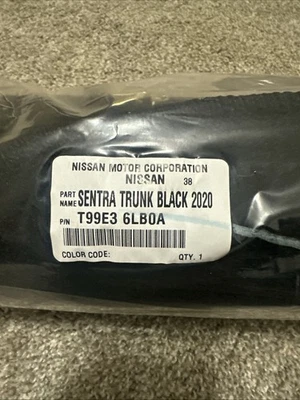 Protector de área de maletero Nissan Sentra 2020-2025 alfombrado T99E3-6LB0A genuino Nissan Foto 1 de 3