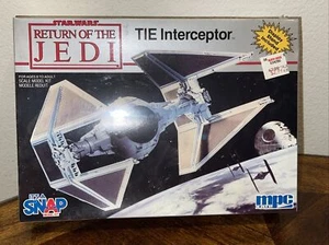 MPC 8931 Star Wars Return of The Jedi Tie Interceptor Snap Model Kit 1990 - Picture 1 of 2