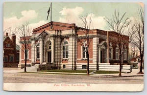 Cartolina Kankakee Illinois ~ ufficio postale ~ Court Street ~ strada sporca ~ 1907 - Foto 1 di 2