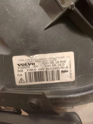 🛑 2011-2013 Volvo S60 Right Passenger Side XENON Headlight Head Light Lamp OEM - Image 1 of 4