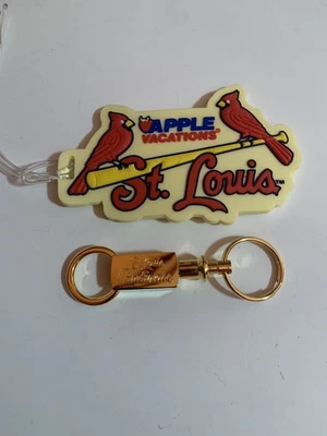 St. Louis Cardinals Baseball Pull Apart Gold Toned  Keychain Plus Luggage Tag - Image 1 of 2