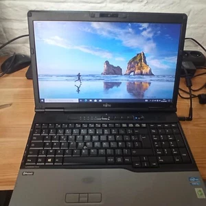 Fujitsu Lifebook E752 - Afbeelding 1 van 6