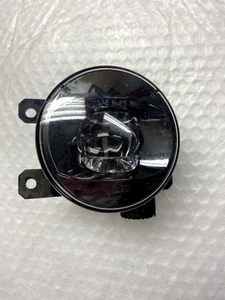Faro antiniebla izquierdo GENUINO Maserati Levante 670033497 - Imagen 1 de 5