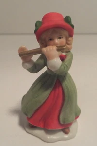 HOMOCO lady playing flute (B13-4) - Picture 1 of 2