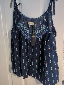 New with tags - Women's Hollister Floral Vest Top/Blouse Size Medium - Picture 1 of 4